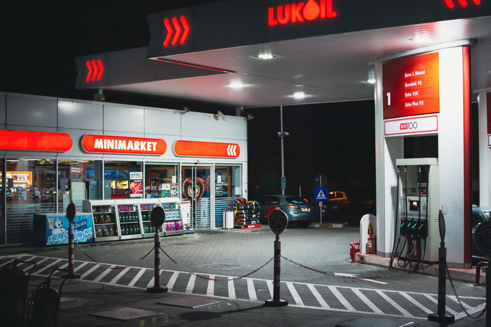 扬州市梦久夜日用品店夜间用品系列产品材质与工艺对比分析